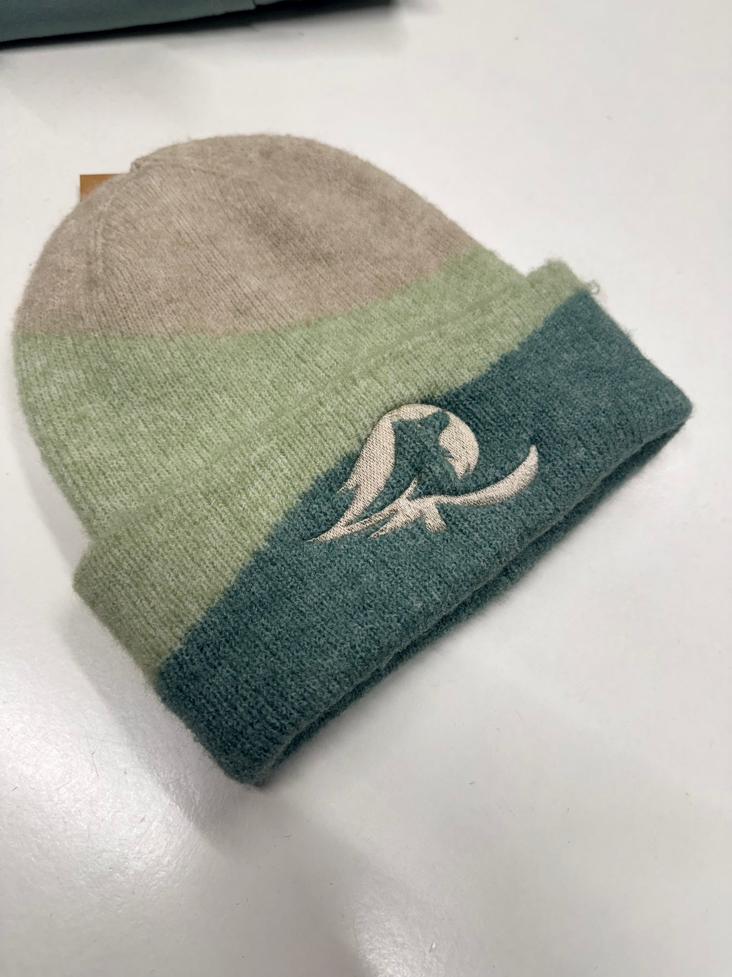 Red Shepherdess - the greens beanie