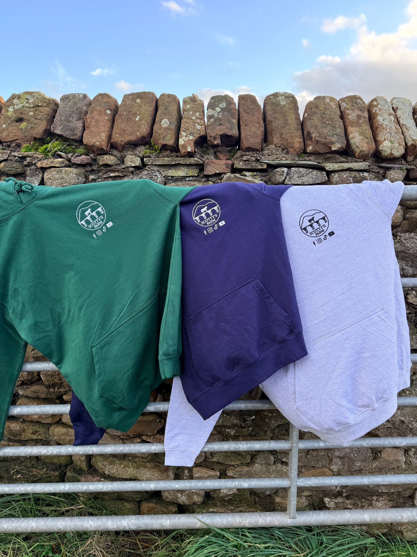 Scotty's Farm - Original Hoodie - Grey